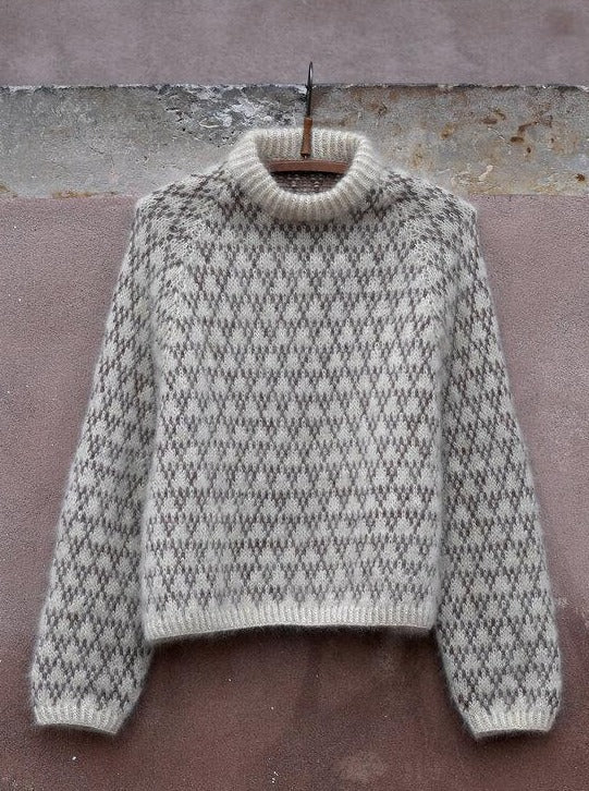 Billede af Spot sweater af Anne Ventzel, 3 x Silk mohair + No 2 garnpakke (uden opskrift)