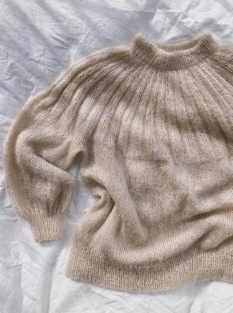 Billede af Sunday sweater mohair edition fra PetiteKnit, silk mohair strikkekit