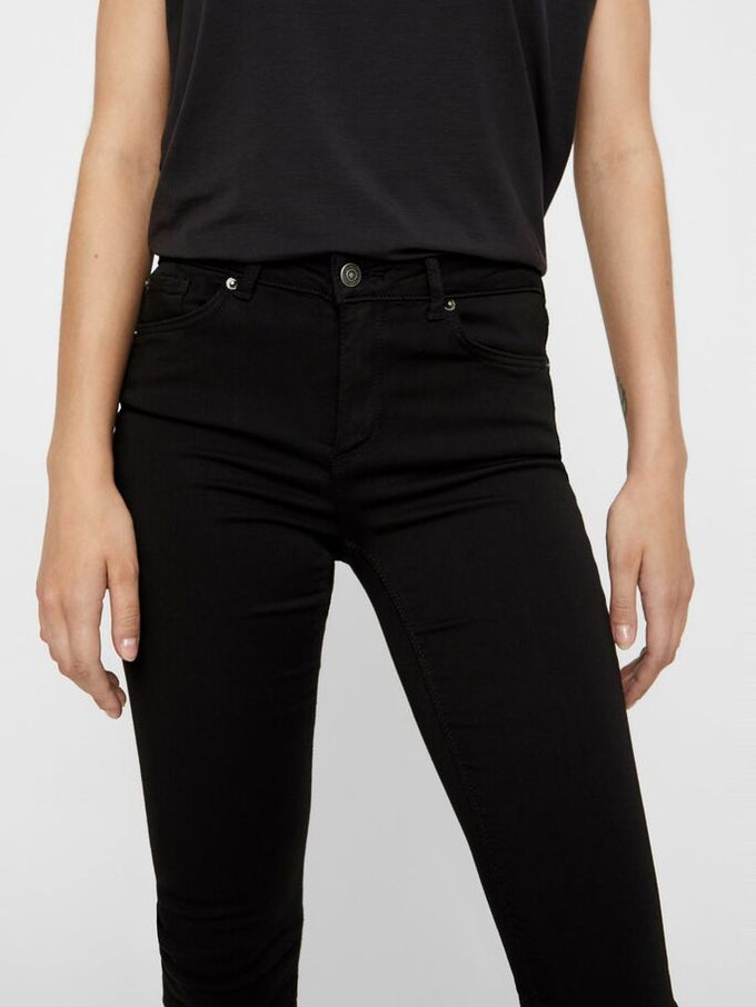 Lux mid waist skinny Fit Jeans | BLACK