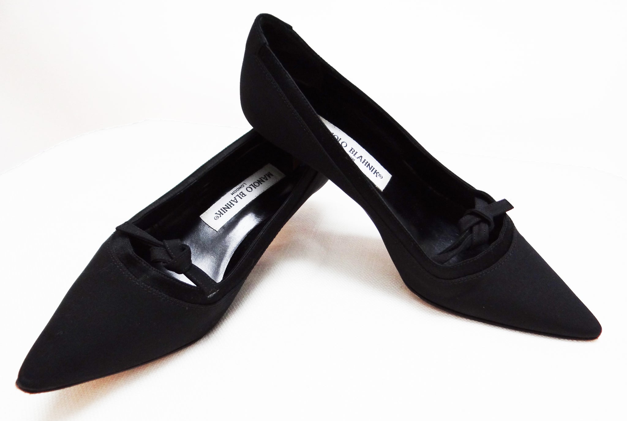 Manolo Blahnik Black Satin Evening Shoes, EU35.5 – Menage Modern Vintage