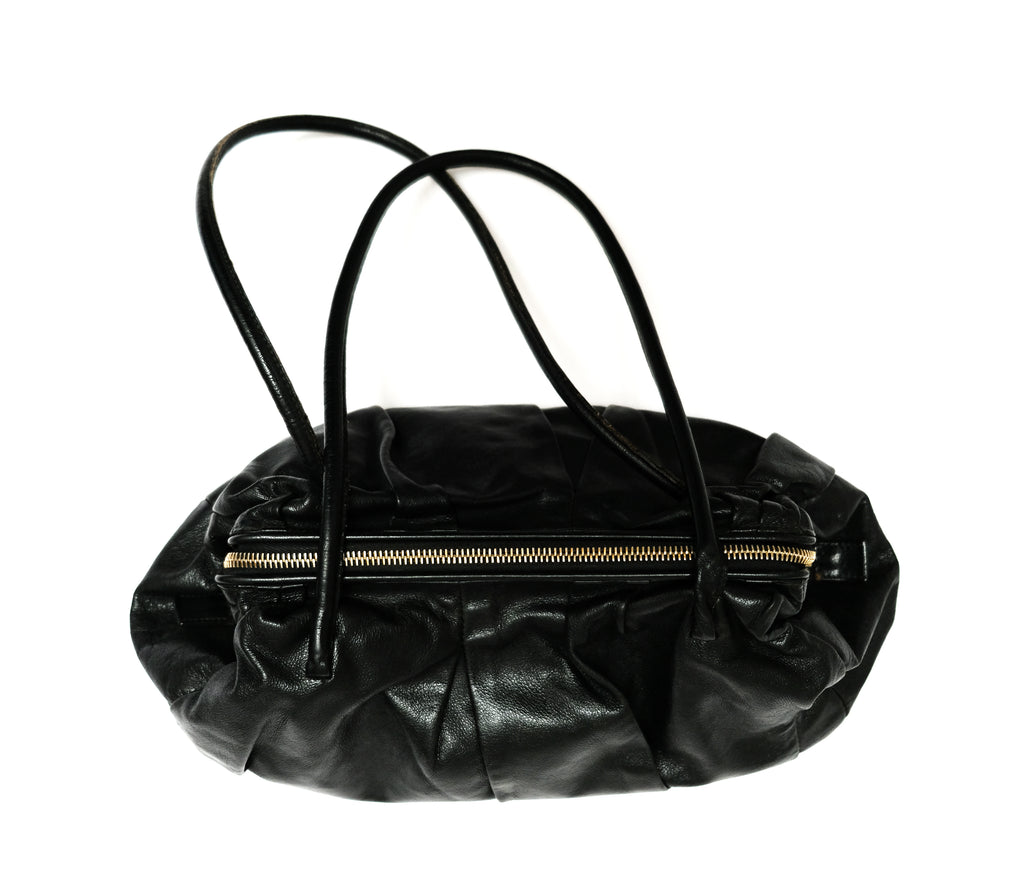 Miu Miu Purse Handbag in Black Leather, Small – Menage Modern Vintage