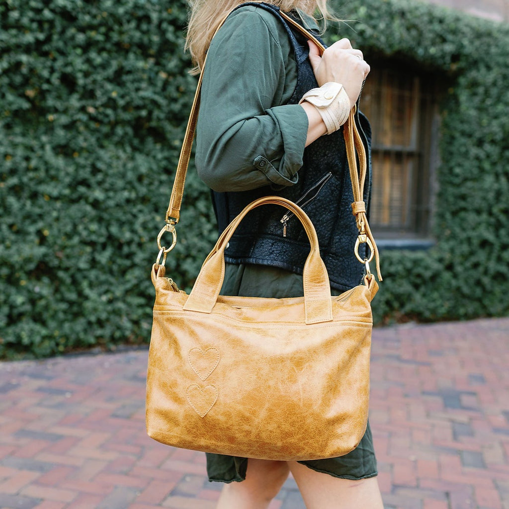 LEATHER BUCKET BAG Waxed Brown Yellow Size Large Leather 