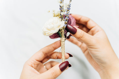 How to Make a Corsage in 5 Easy Steps - Cascade Floral Wholesale