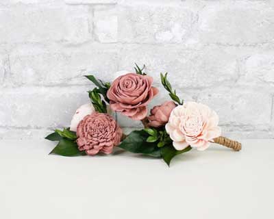 Romantic Sola Wood Flower Boutonnieres in Pink for Nature-Inspired Design Decorations