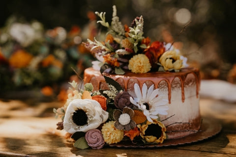 Vintage Wedding Cake - Sola Wood Flowers