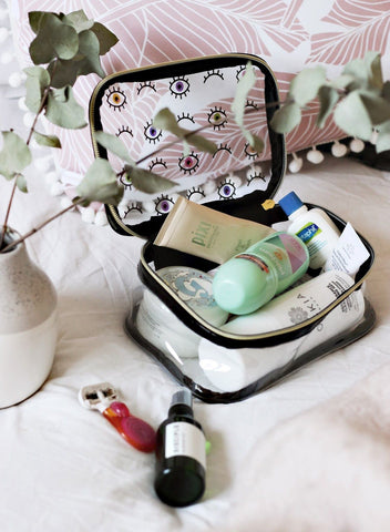 What should every beauty bag consist of?