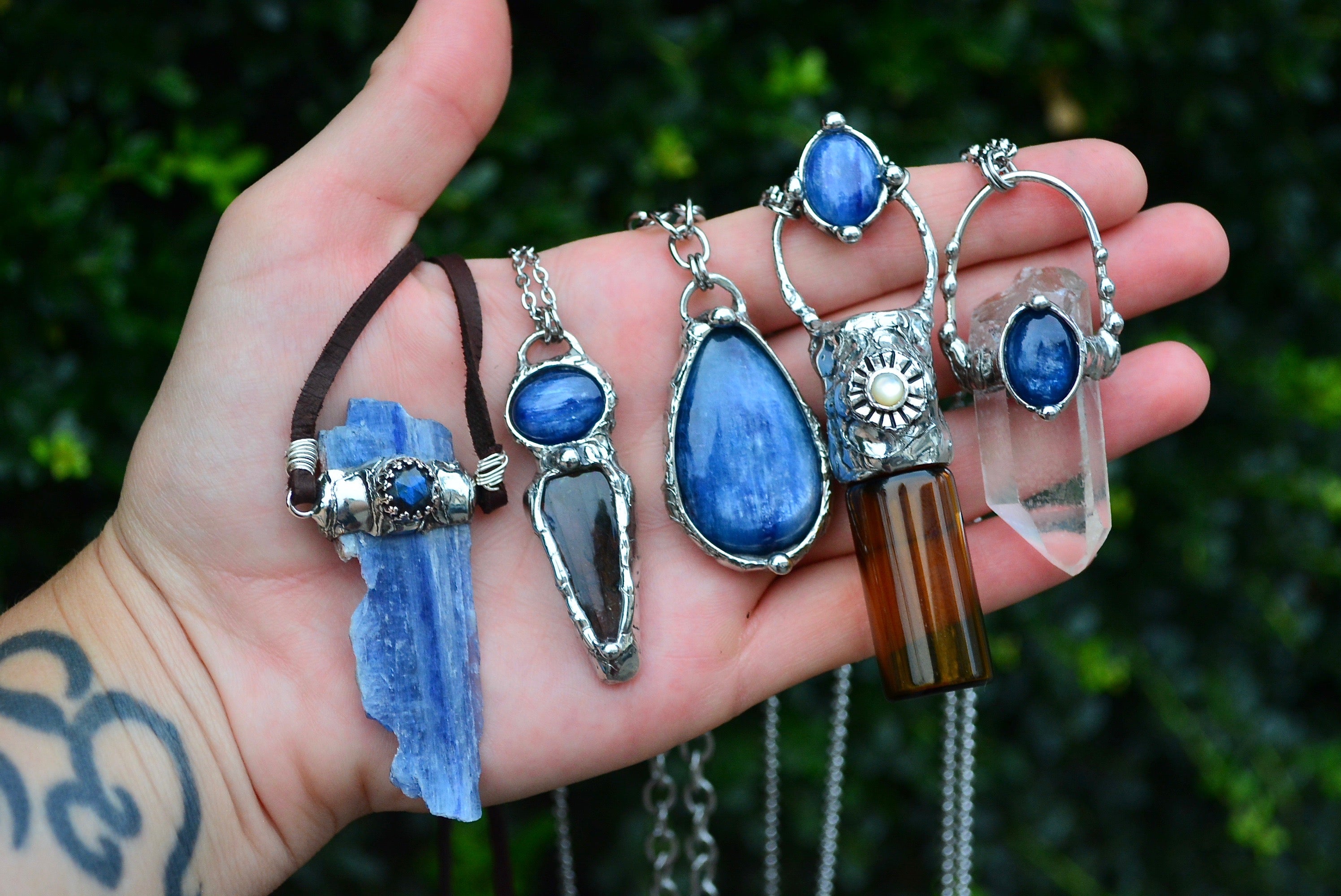 Raw Kyanite & Labradorite Suede Necklace