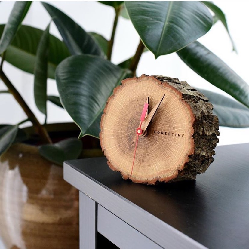 Wooden table clock |cozy winter home decor | Oak slice table clock