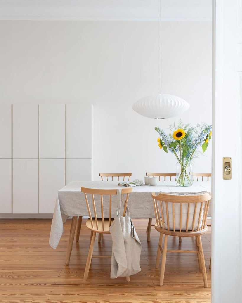 linen table cloth in dining room - linen interior decor