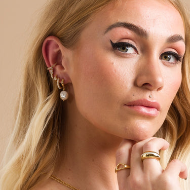 Ribbed Large Huggie Earrings | Anthropologie UK