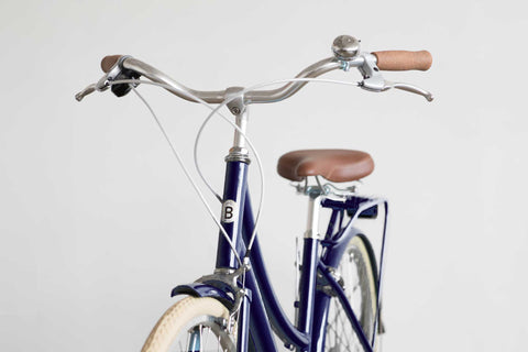 Brownie-Fahrrad in Blaubeere