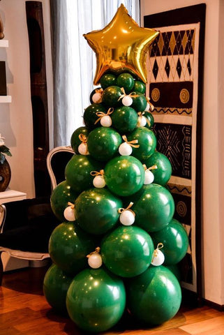 sapin de noel fait de ballons