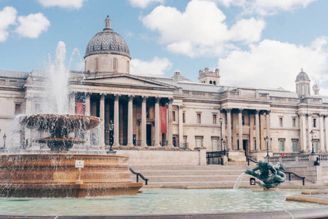 trafalgar square fountain cycle to paris