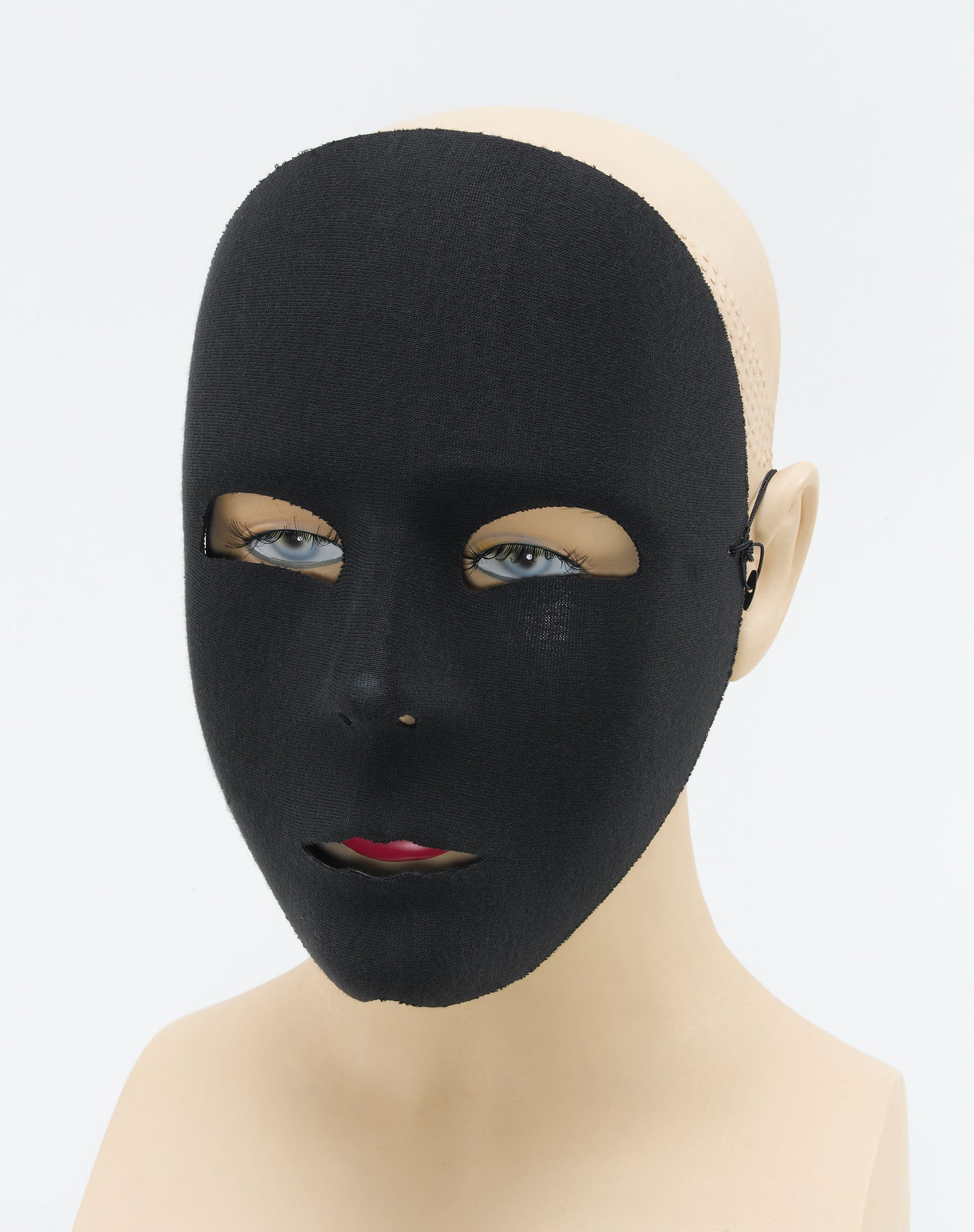 Маска для лица женская. Современные маски. Черная маска. Маска черная пластиковая. Маска для лица.