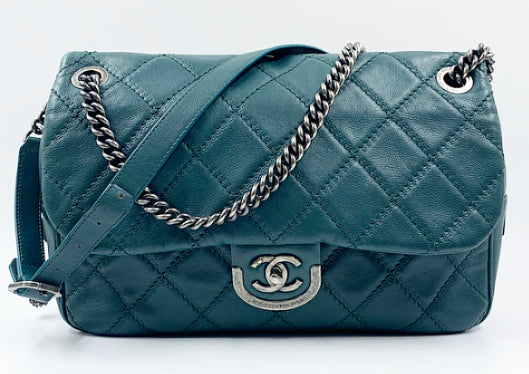 Chanel Green Calfskin Paris-Edinburgh Coco Sporran Jumbo Flap Handbag –  Shop Luxe Society