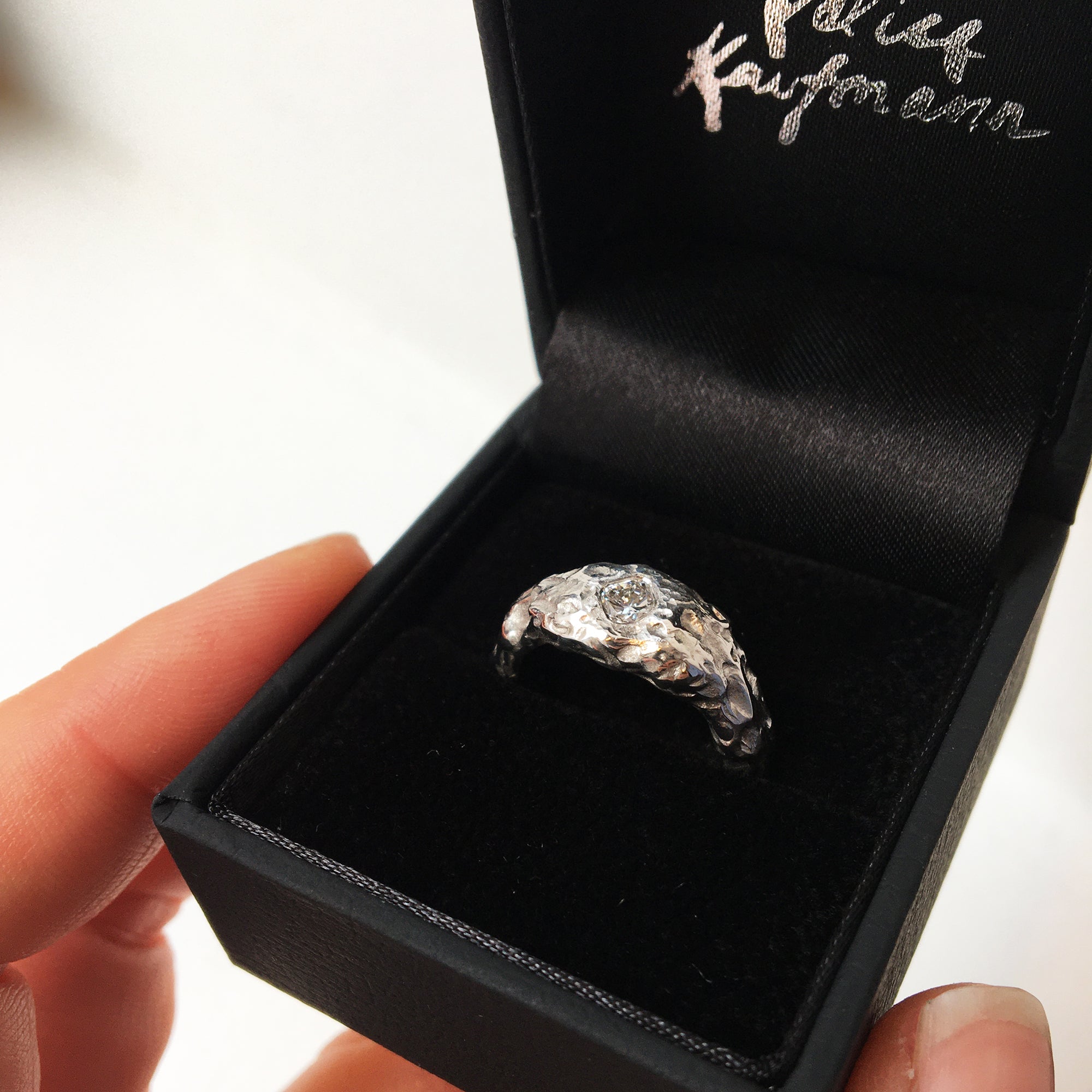 14k white gold big signet ring with 0,33ct diamond