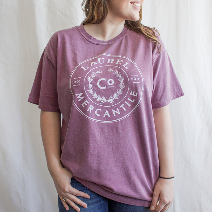 Berry Wreath T-shirt - Laurel Mercantile product image