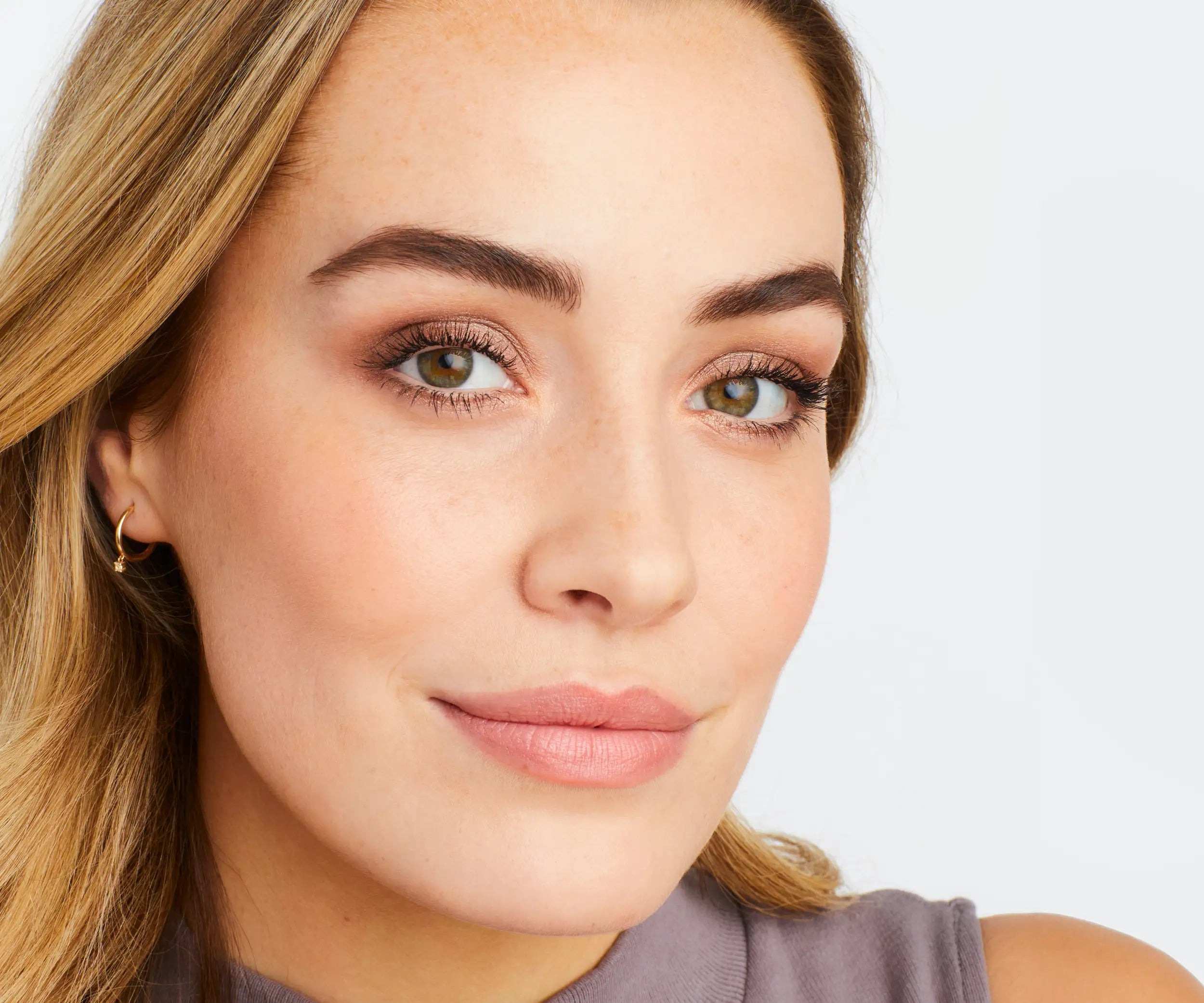 Jane Iredale model showing mineral makeup applied