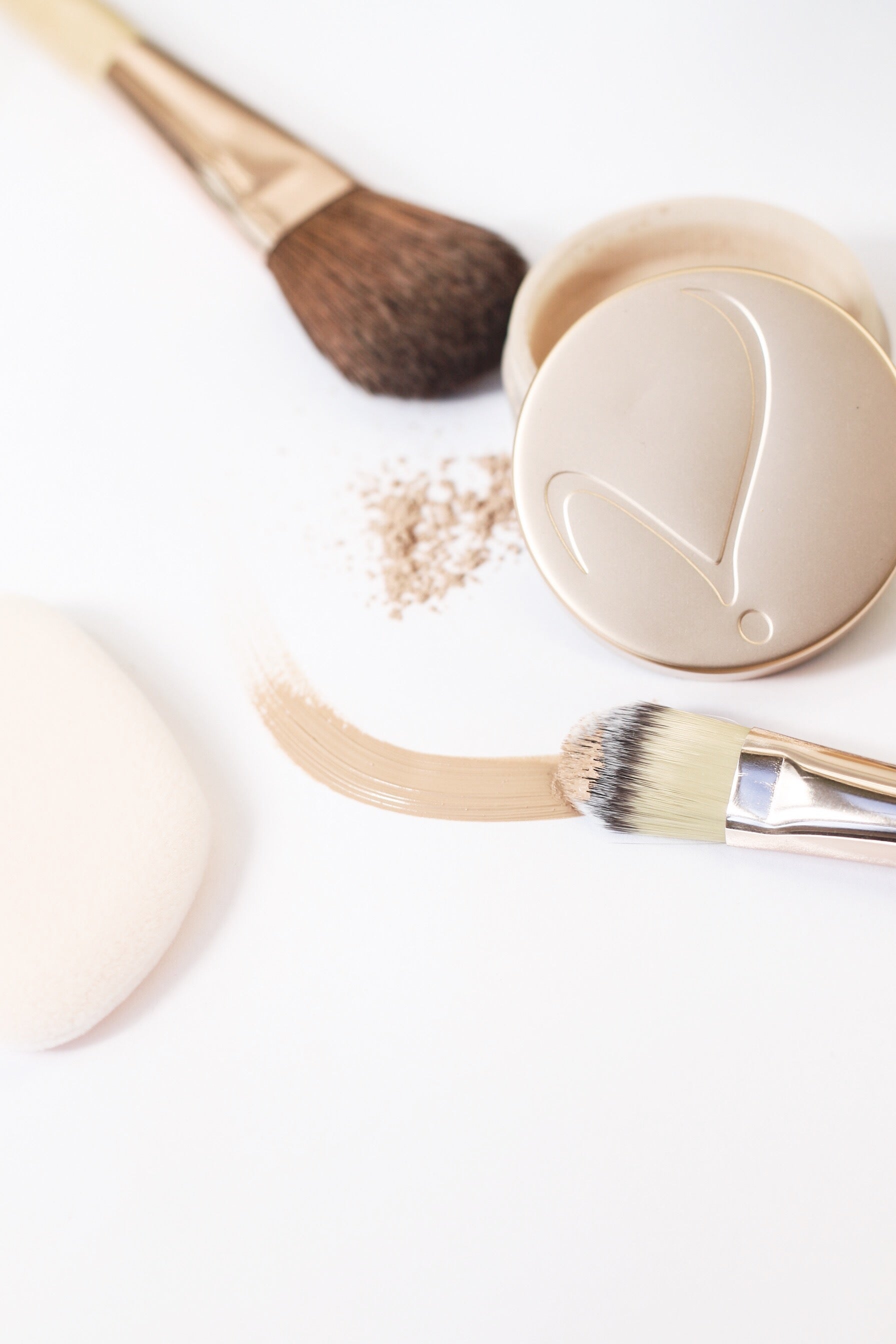 mineral foundation swatches