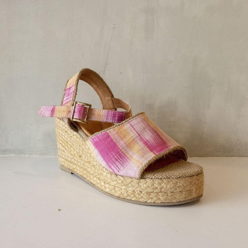 sightseeing espadrille wedge