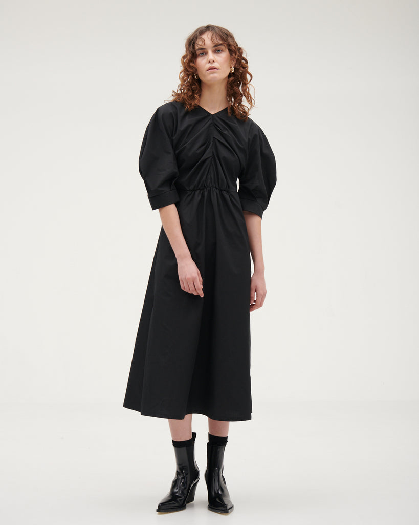 Arnsdorf - Dresses That Are Making Waves