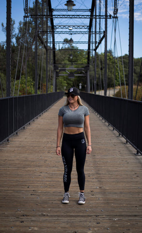 Signature Crop Top Yoga Pants Folsom | StandardCloCo