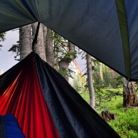 Acampar en hamacas o acampar en tiendas de campaña
