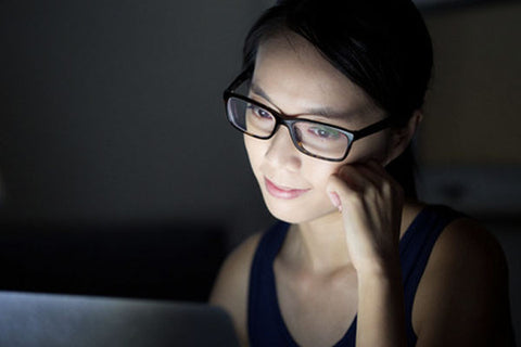 woman on laptop