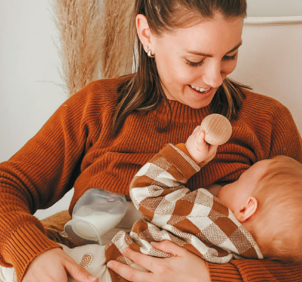 Haakaa - Breastfeeding Nipple Shield - Triangle Base