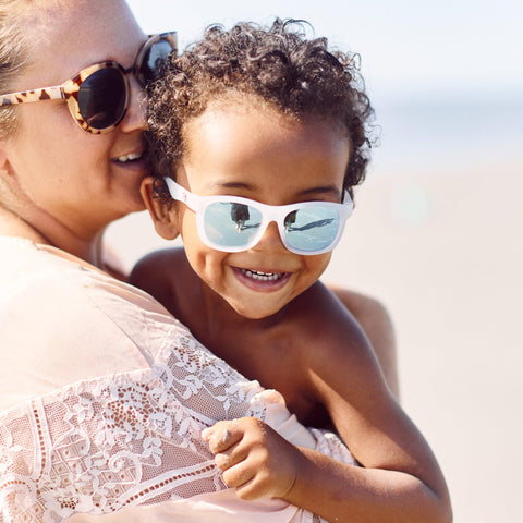 How to choose sunglasses for kids