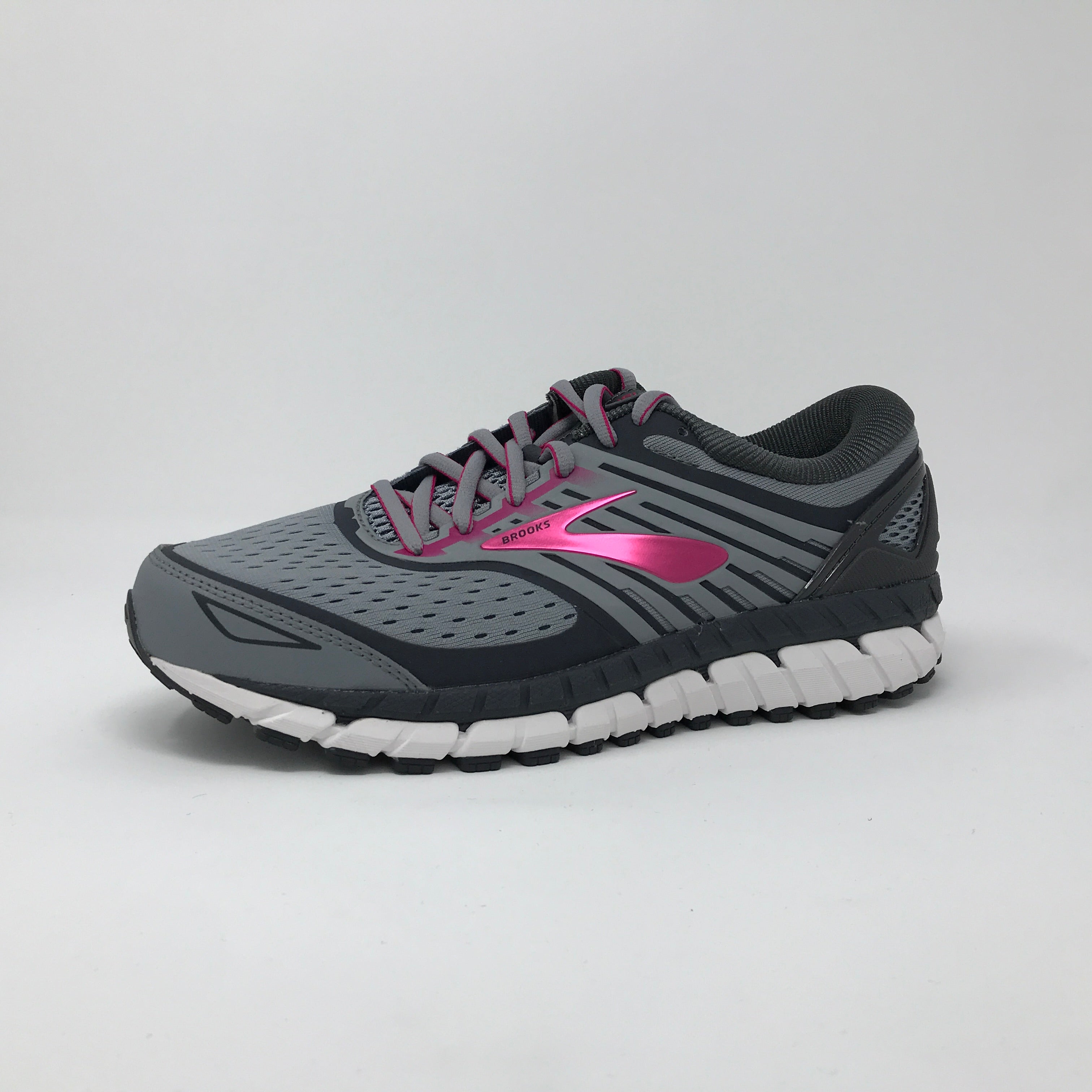 brooks ariel 18