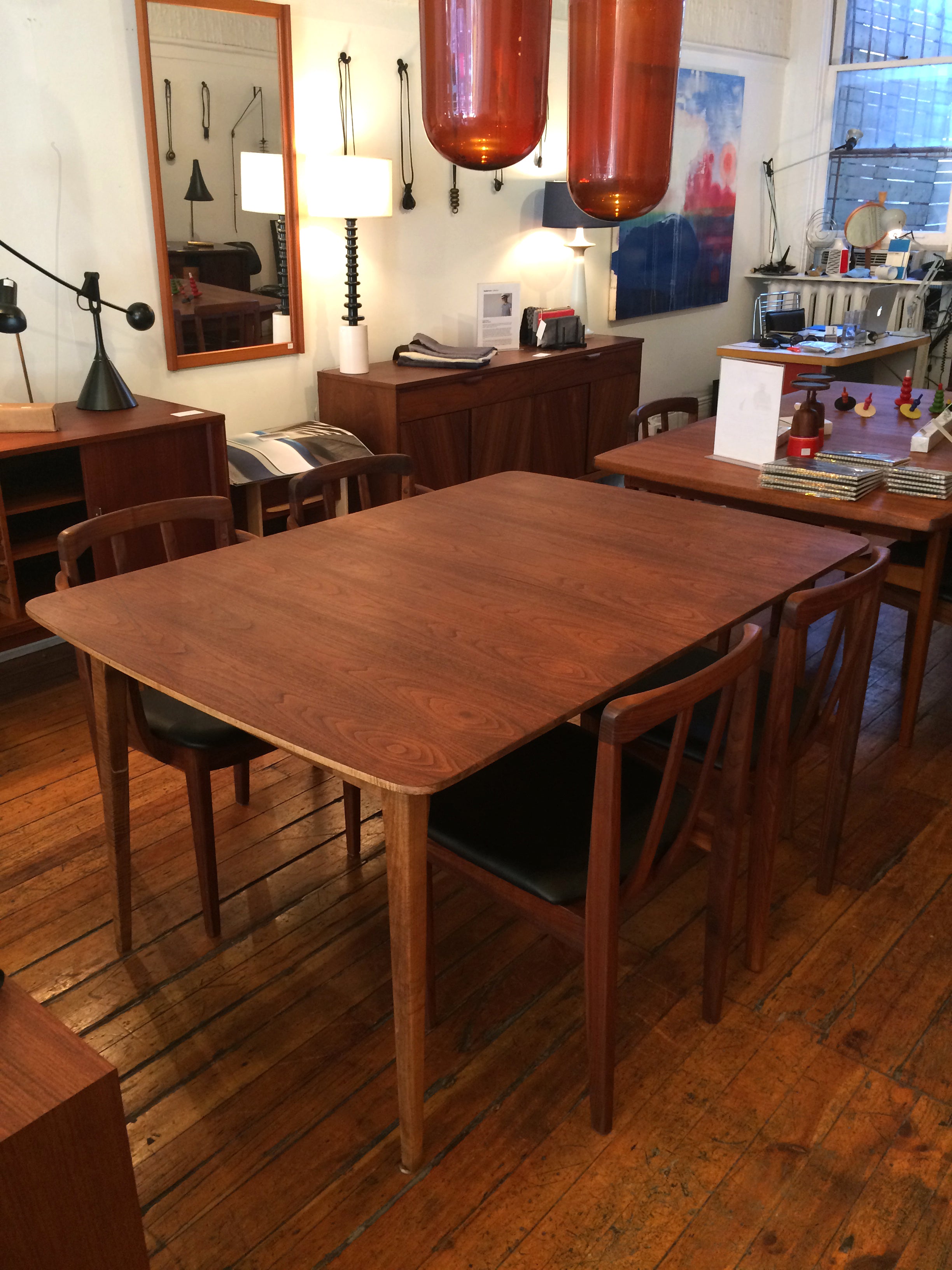 walnut-dining-table_chairs
