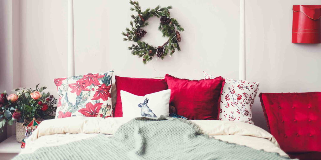 Choose a Holiday-Themed Bed Linens