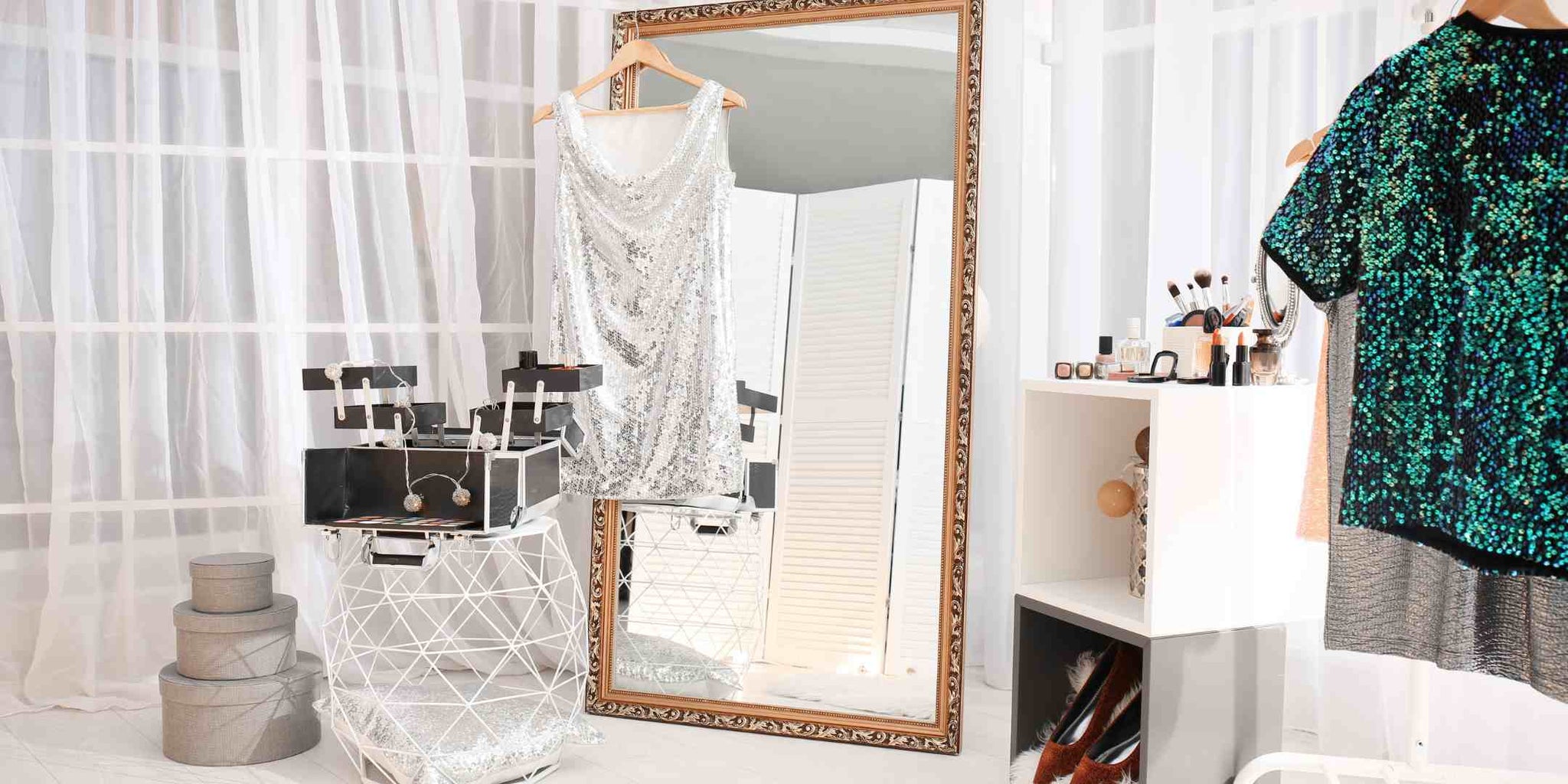 Dressing Table Design with Full-Length Mirror