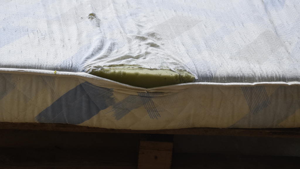 Factors that Contribute to Mattress Wear and Tear