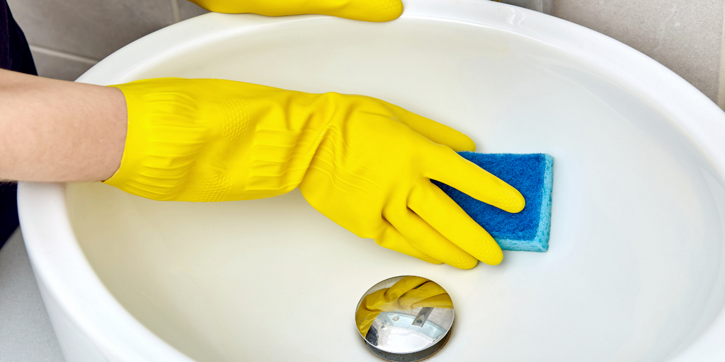 How to Clean the Bathroom Sink