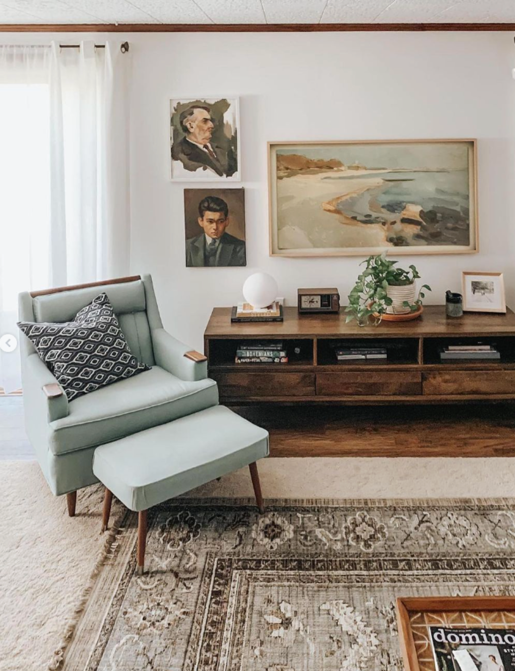 Expert Tips for Choosing the Right Art When Staging a Home: Staged Living Room