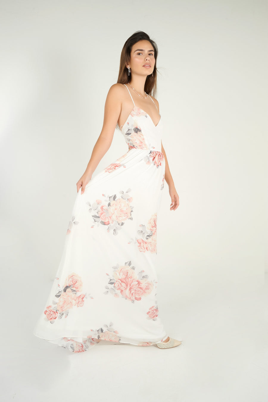 Magasinez la robe maxi fleurie de cypresslapband - Shop the floral maxi dress from cypresslapband 