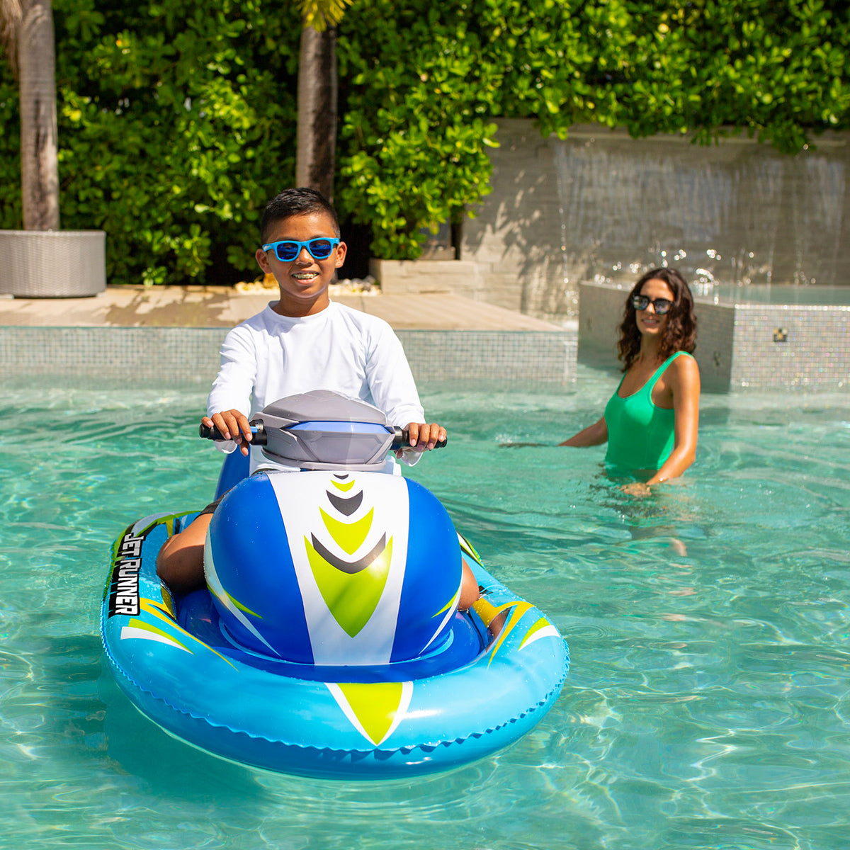 Jet Runner Motorized Inflatable Kids Water Craft By PoolCandy | lupon ...