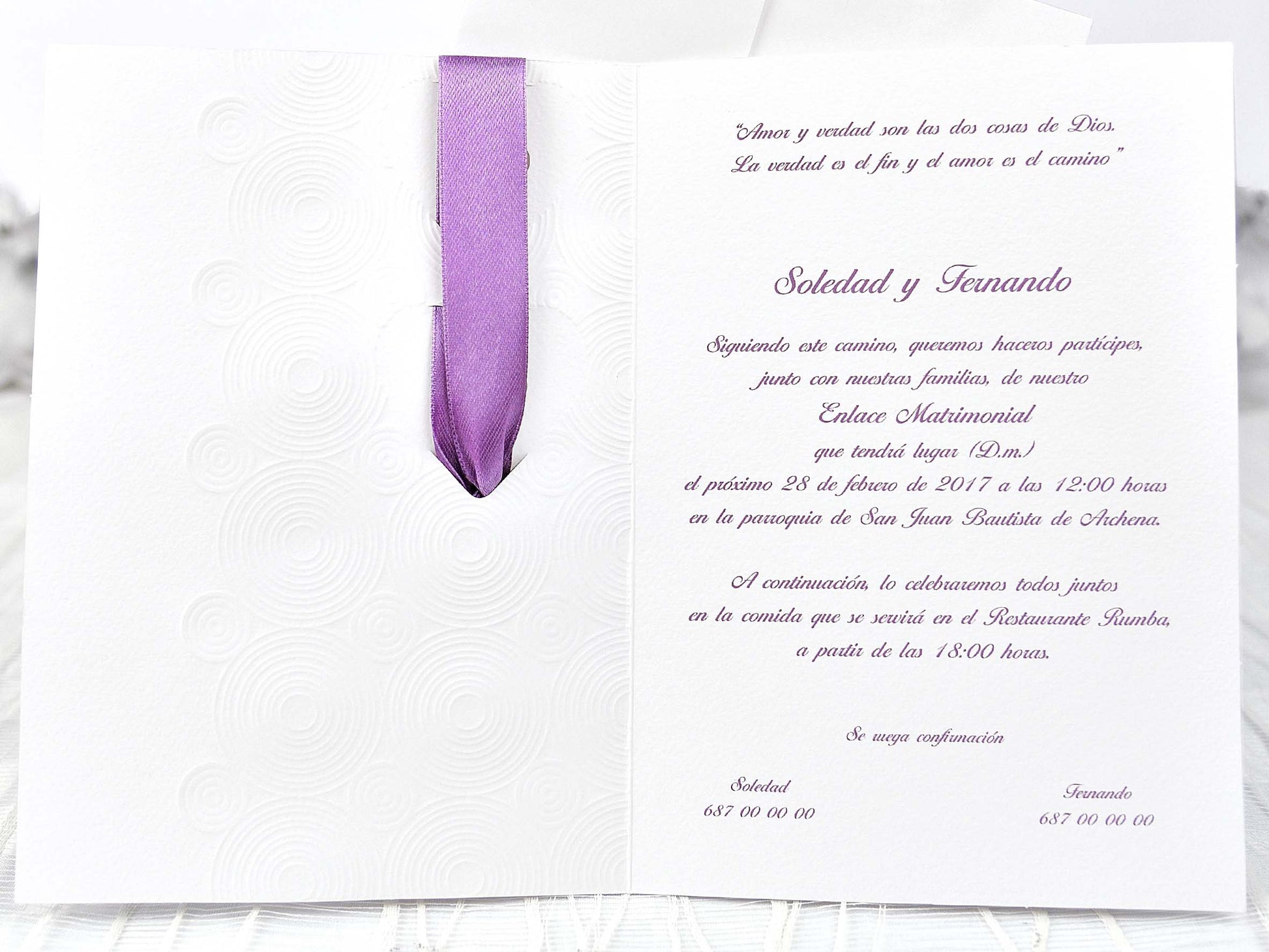 39101-esküvői meghívó-dombornyomott, kék, lila, masni, piros, szív-Erdélyi Esküvői Meghívók