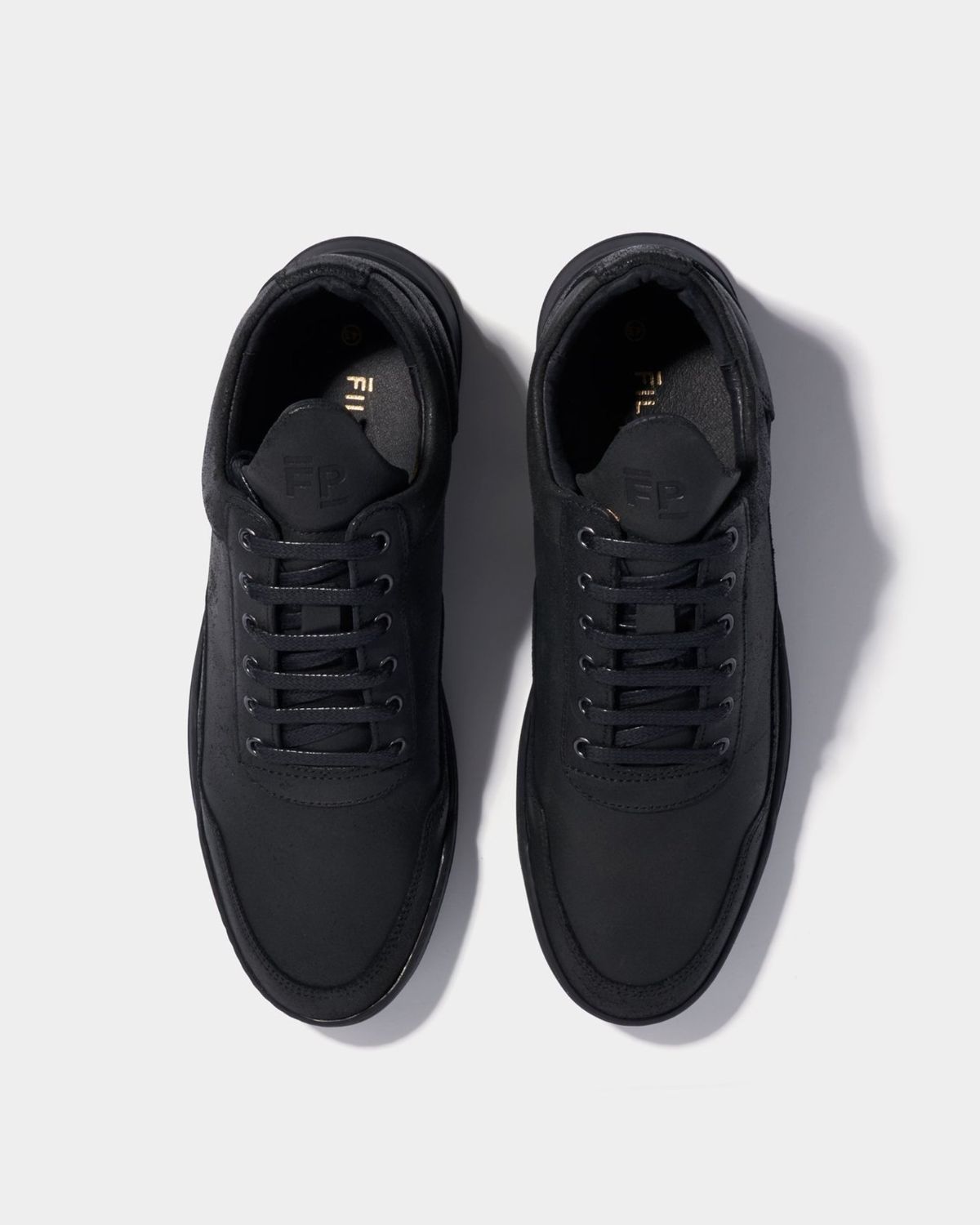 filling pieces low top ghost microlane all black