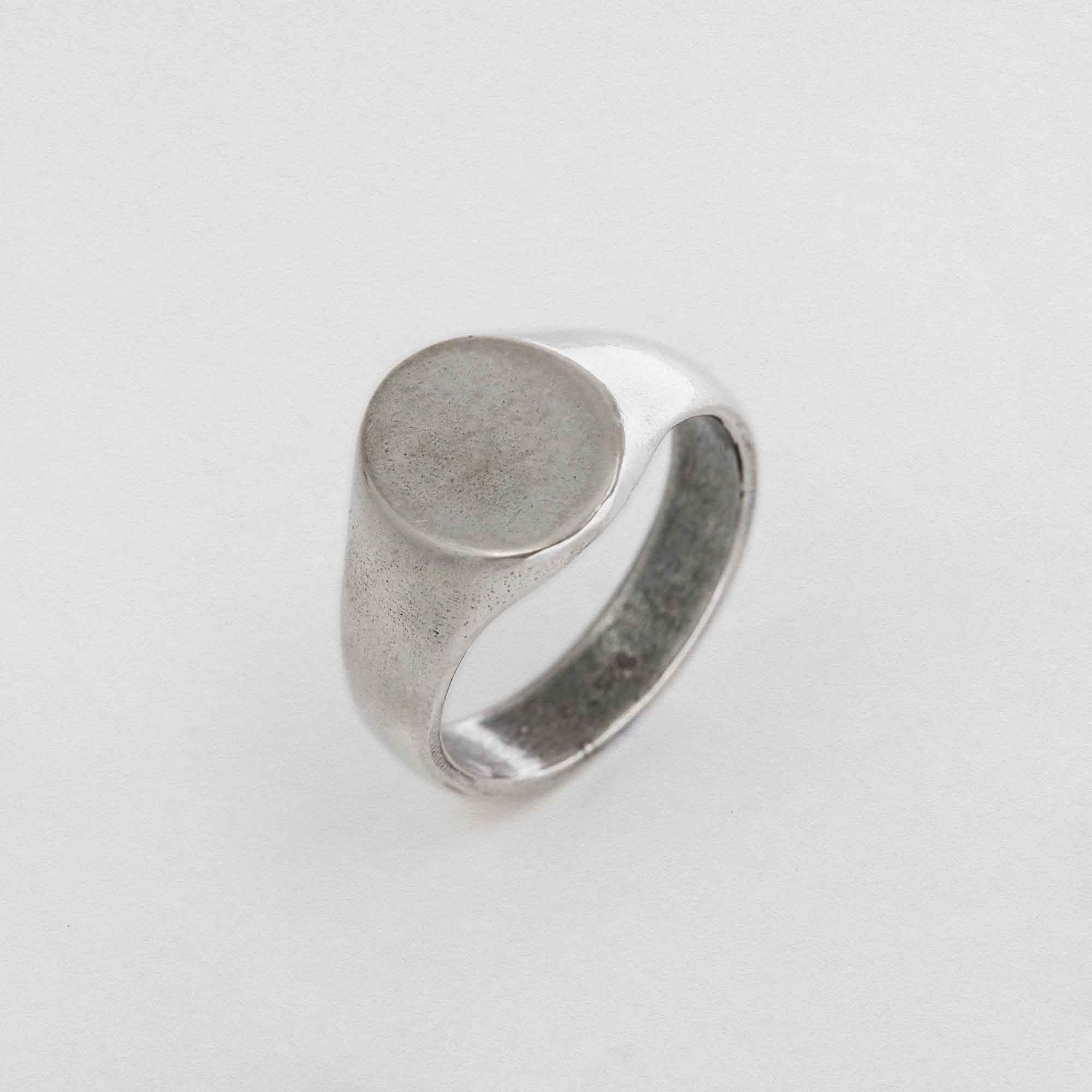 Oval Signet Ring | 925 Silver | Sue The Boy Jewellery – Sue the Boy