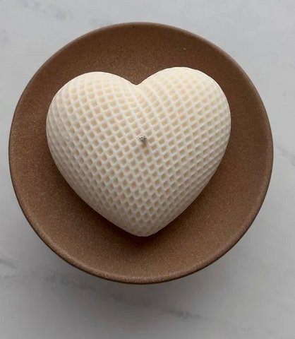 White Heart candle for mother's day from  WESTLOFT