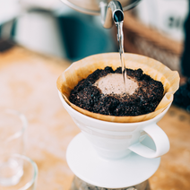 Hario V60-02 Ceramic White Coffee Dripper Nav Image 2