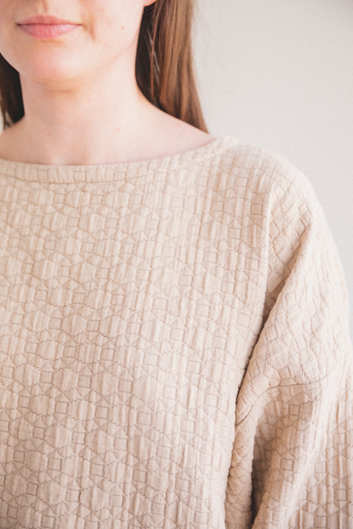 QUILTED BOYFRIEND PULLOVER IN NATURAL