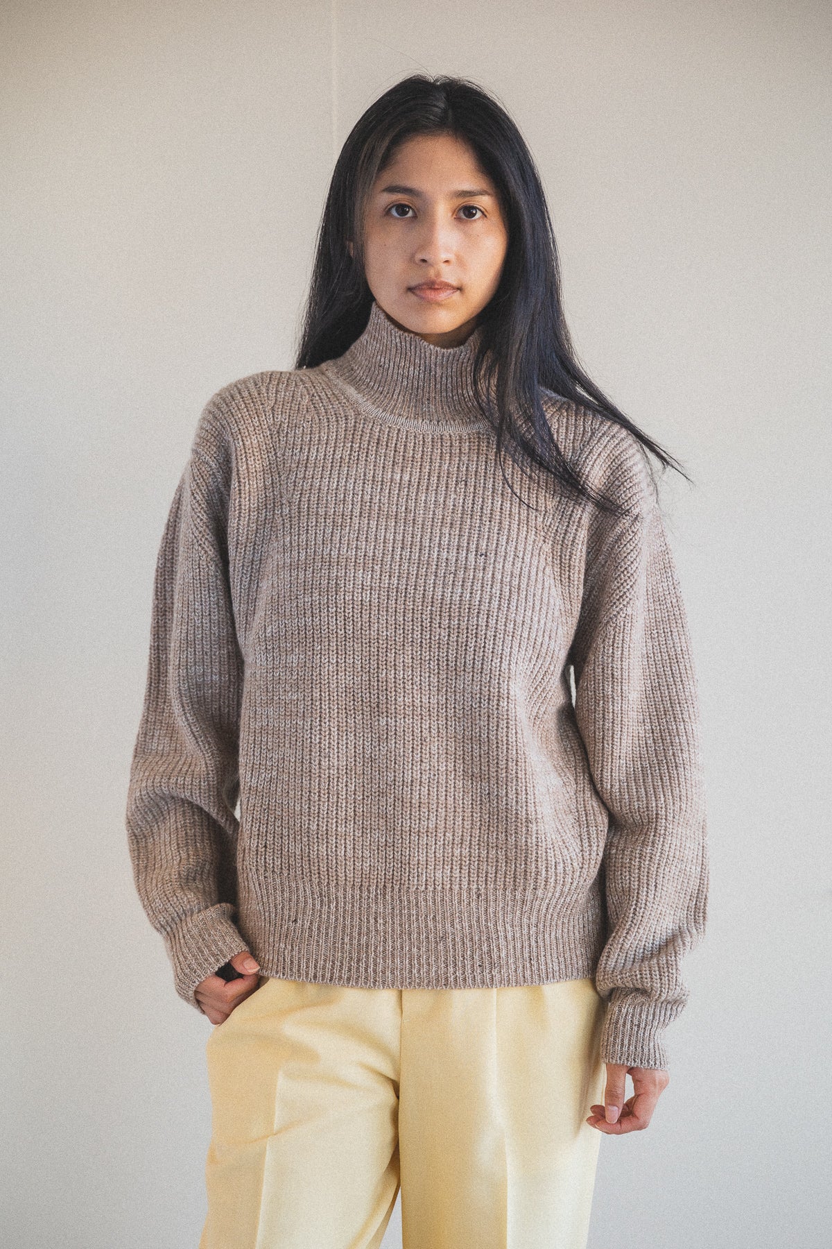 SHAE SWEATER IN CAMEL