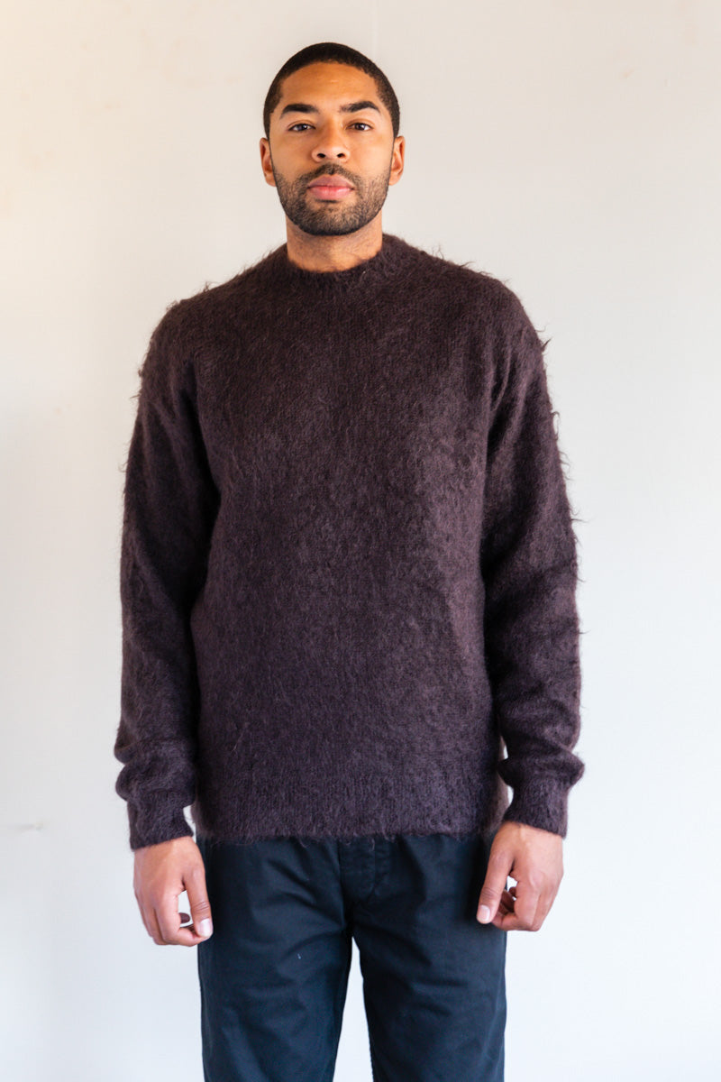 BRUSHED SUPER KID MOHAIR PULLOVER IN DARK BROWN