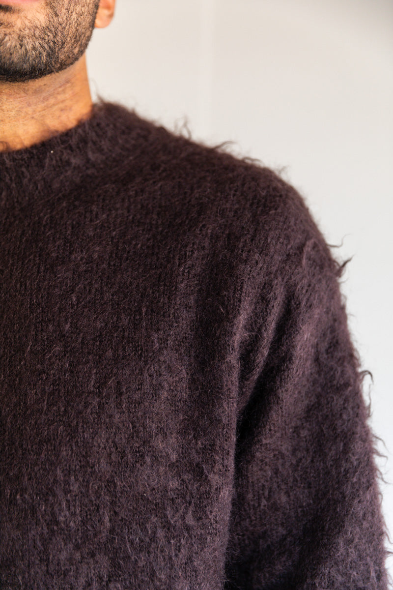 BRUSHED SUPER KID MOHAIR PULLOVER IN DARK BROWN