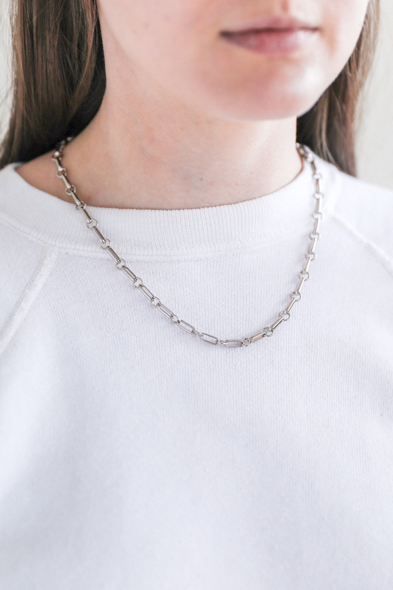 BAR CHAIN NECKLACE IN SILVER — Shop Boswell