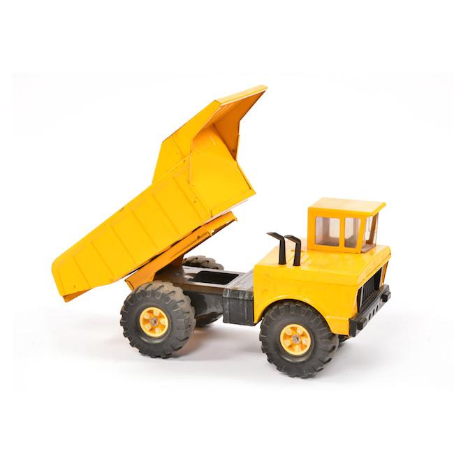 yellow dump truck toy